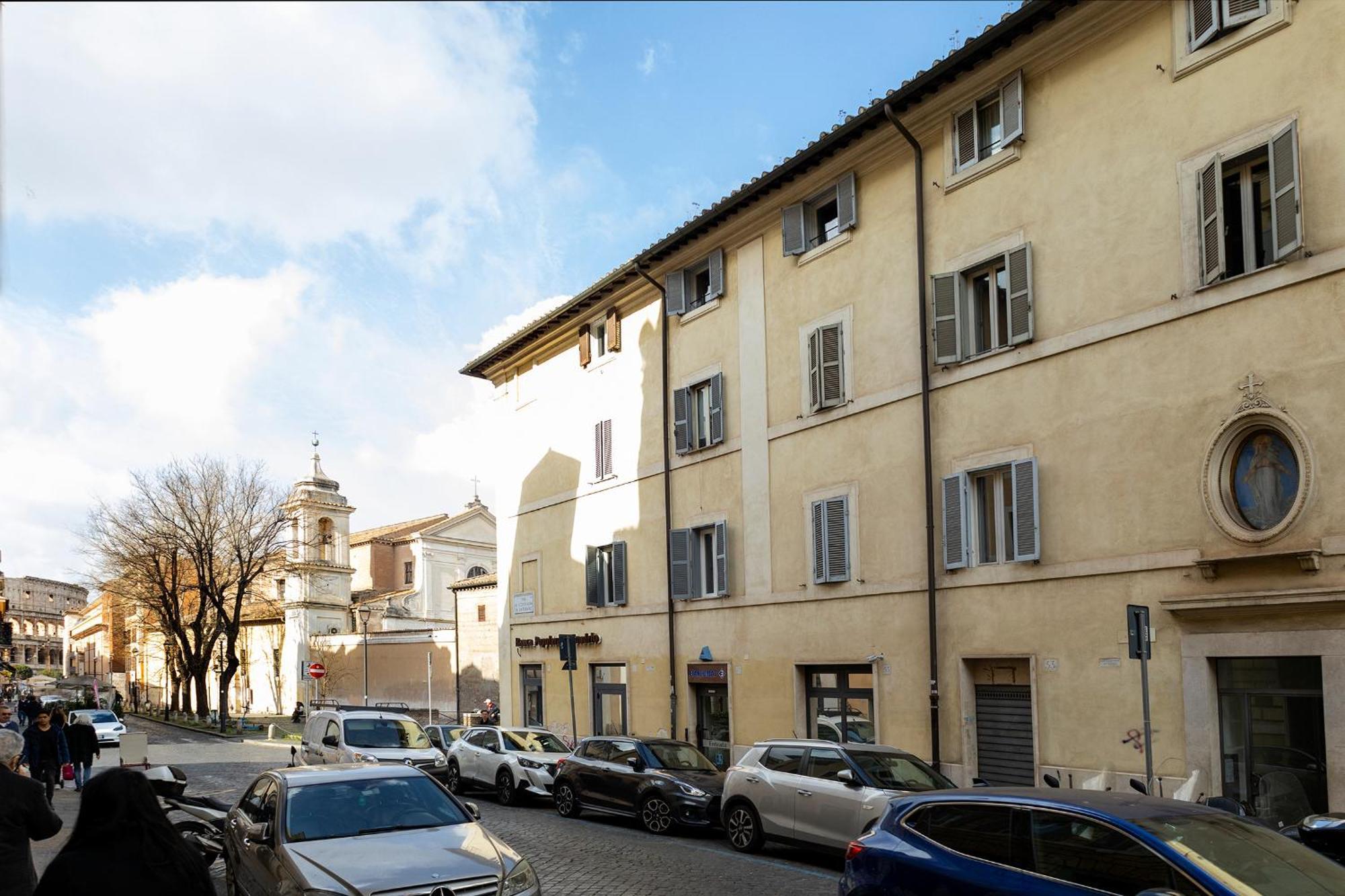 Views Of The Coliseum Apartamento *